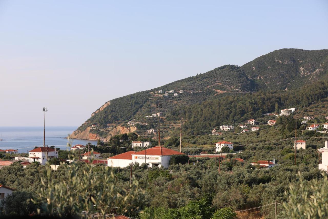 Esperides Apartments Aigli Skopelos Town Bagian luar foto