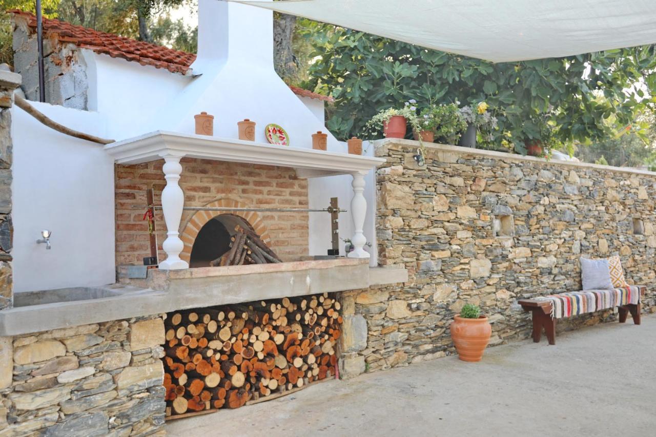 Esperides Apartments Aigli Skopelos Town Bagian luar foto