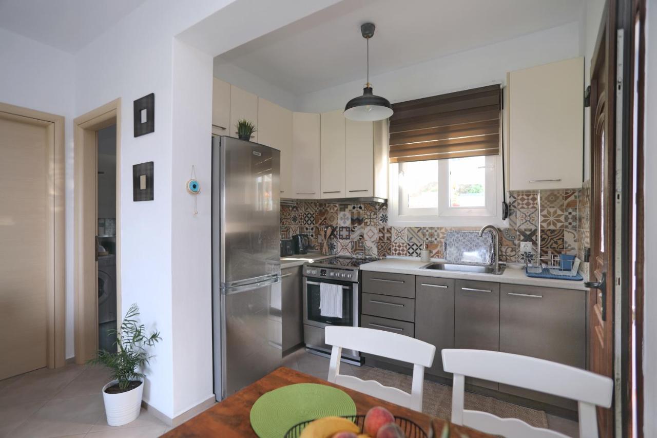 Esperides Apartments Aigli Skopelos Town Bagian luar foto