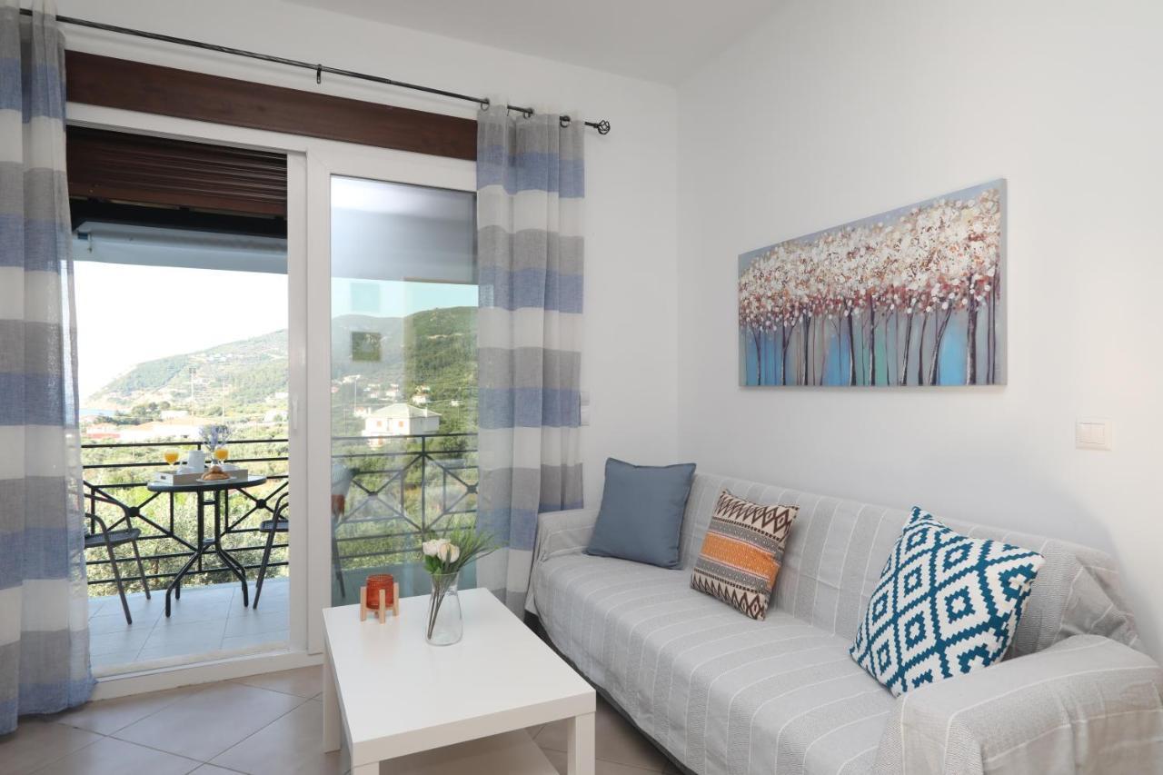 Esperides Apartments Aigli Skopelos Town Bagian luar foto
