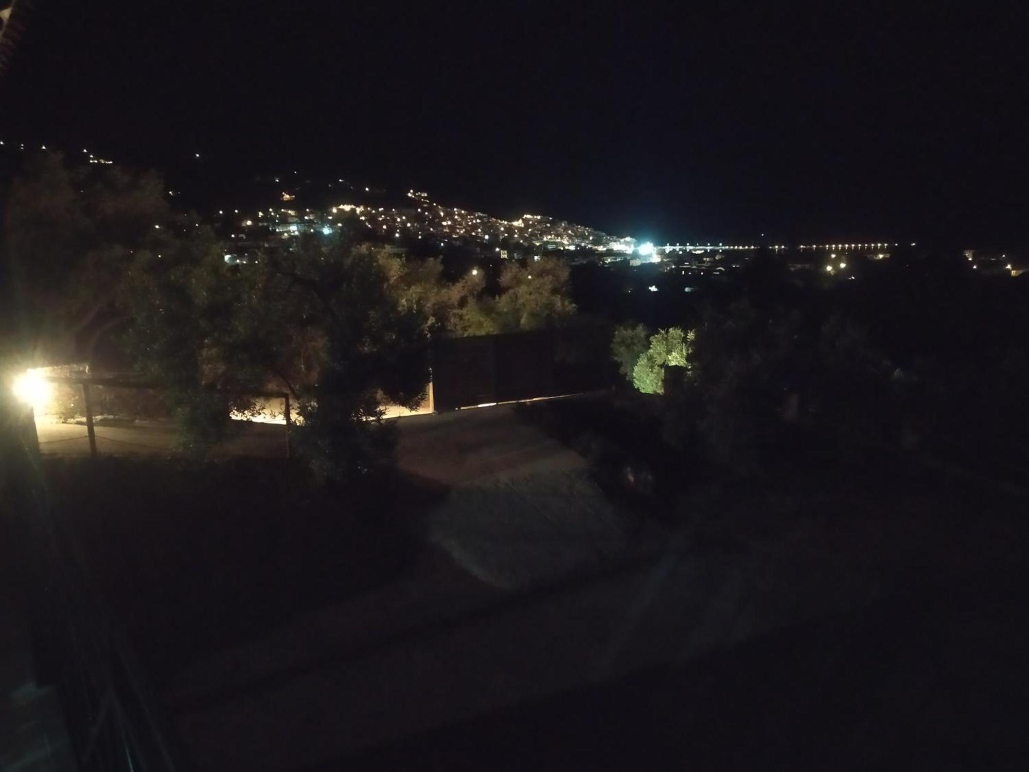 Esperides Apartments Aigli Skopelos Town Bagian luar foto